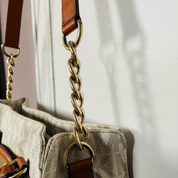 Michael Kors large purse - Picture 11 of 15